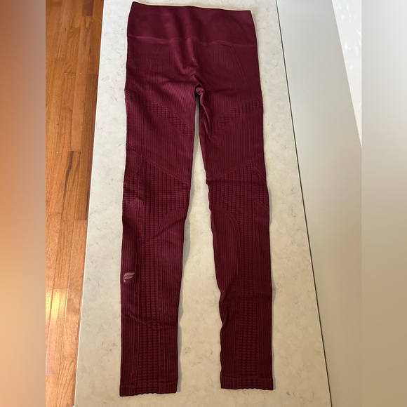 Fabletics “Khloe Edit” Seamless High-Waisted Compressive Legging - Picture 4 of 4